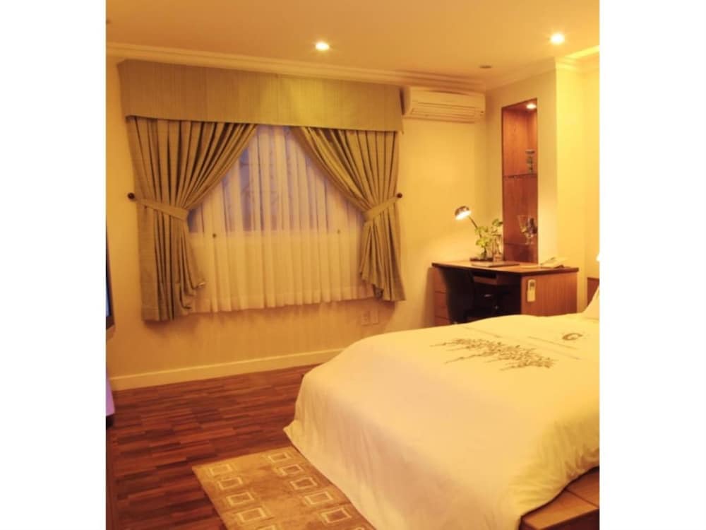 Фото Golden Globe Apartment