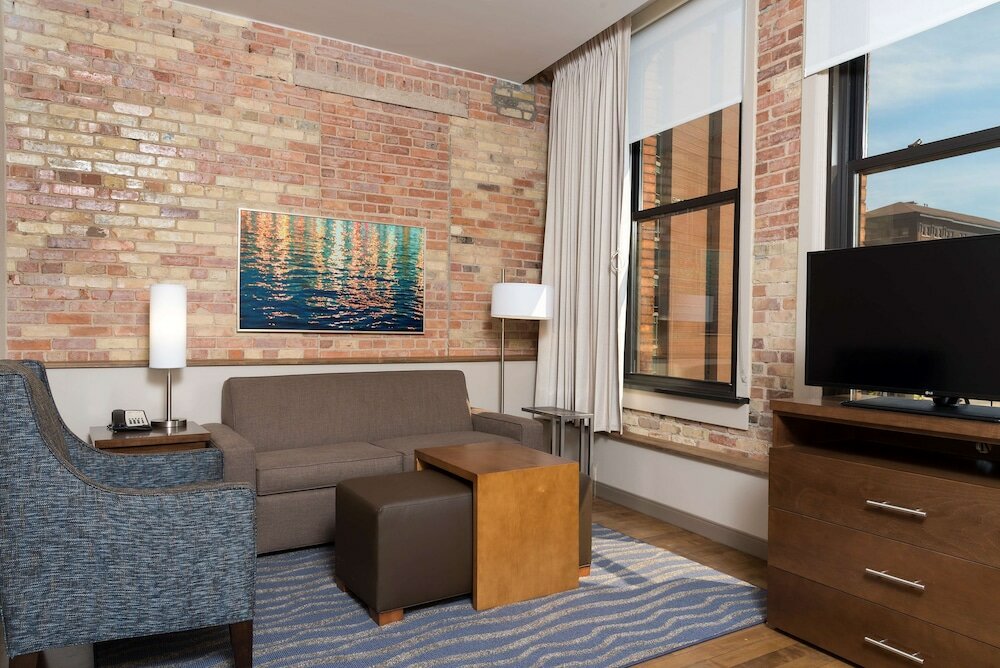 Фото Homewood Suites by Hilton Grand Rapids Downtown