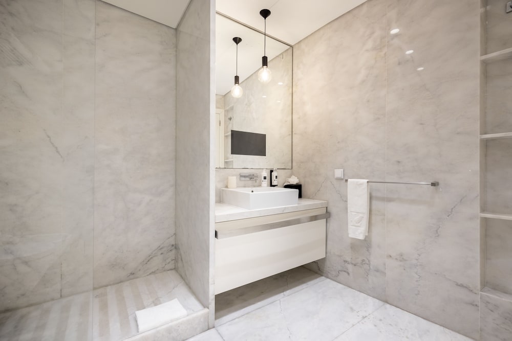 Фото Lisbon Best Apartments, площадь Шьяду