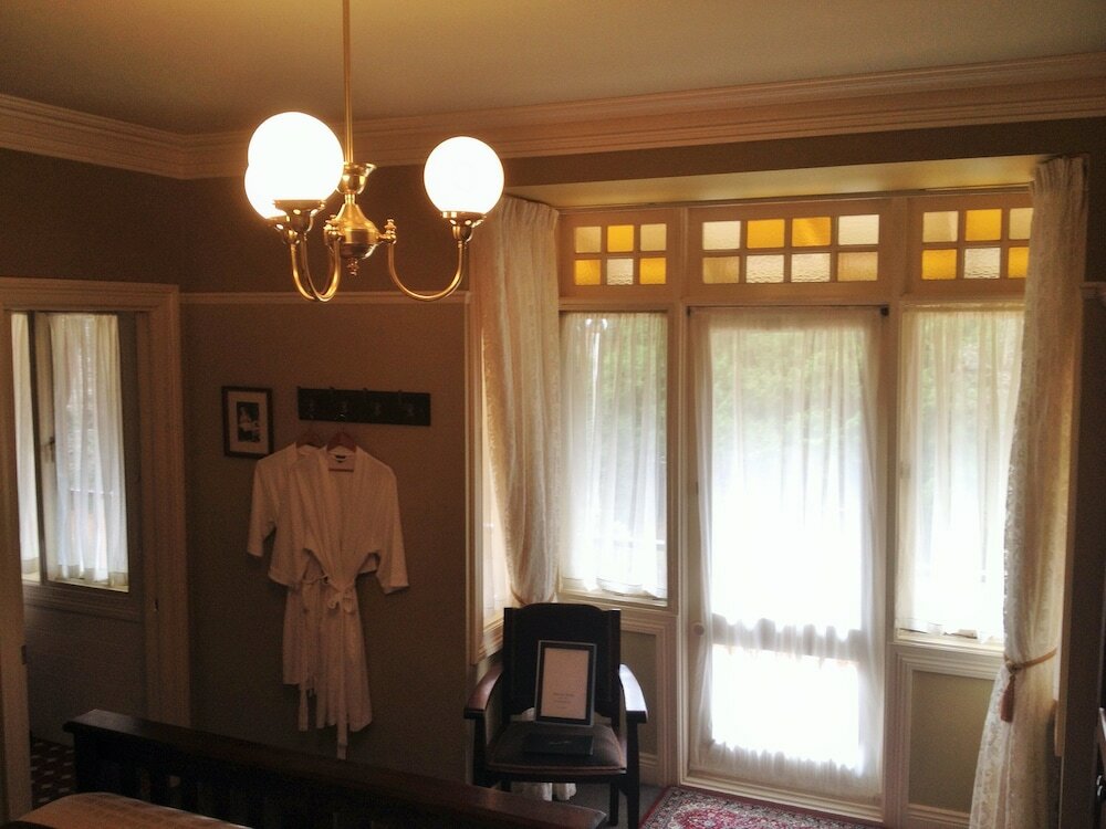 Фото Bethany Manor Bed & Breakfast