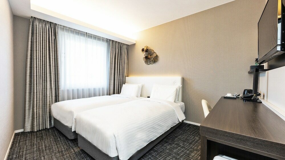 Фото Premier Hotel Cabin President Osaka