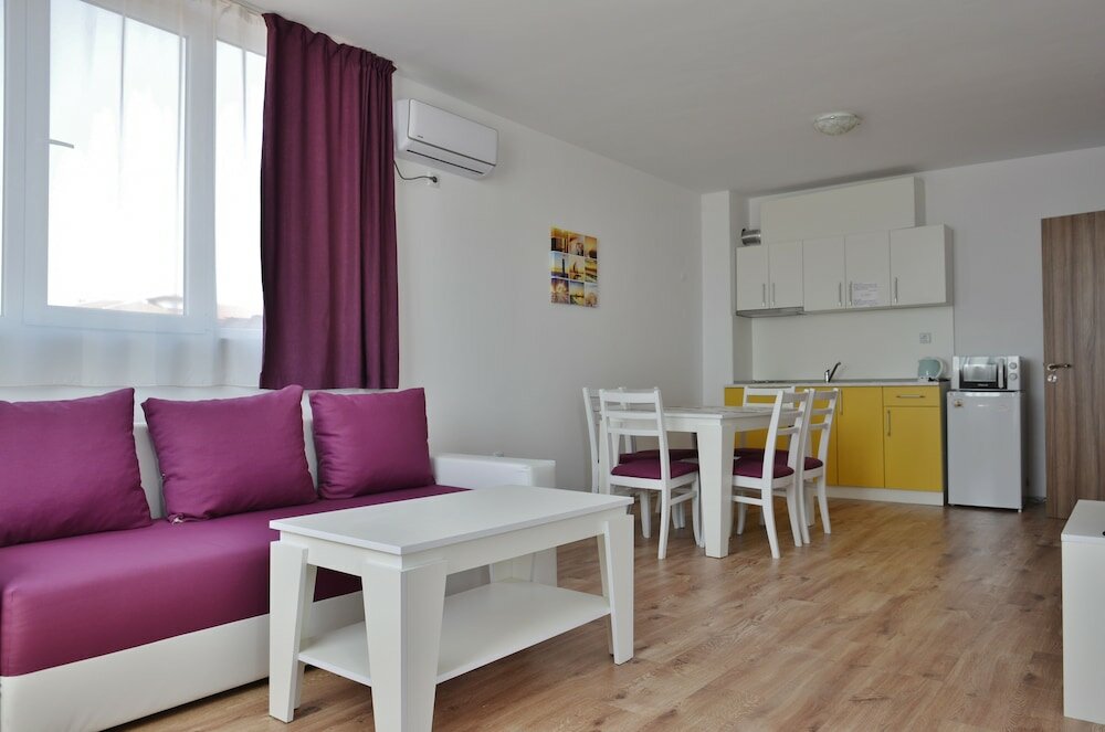 Фото Apartcomplex Chateau Aheloy