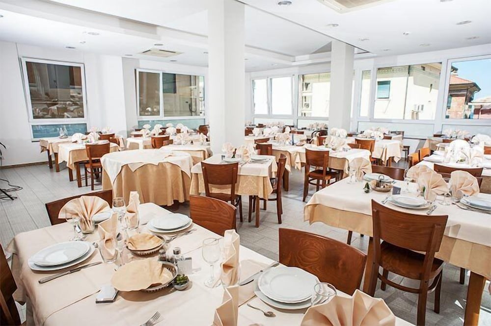 Фото Hotel Atlas