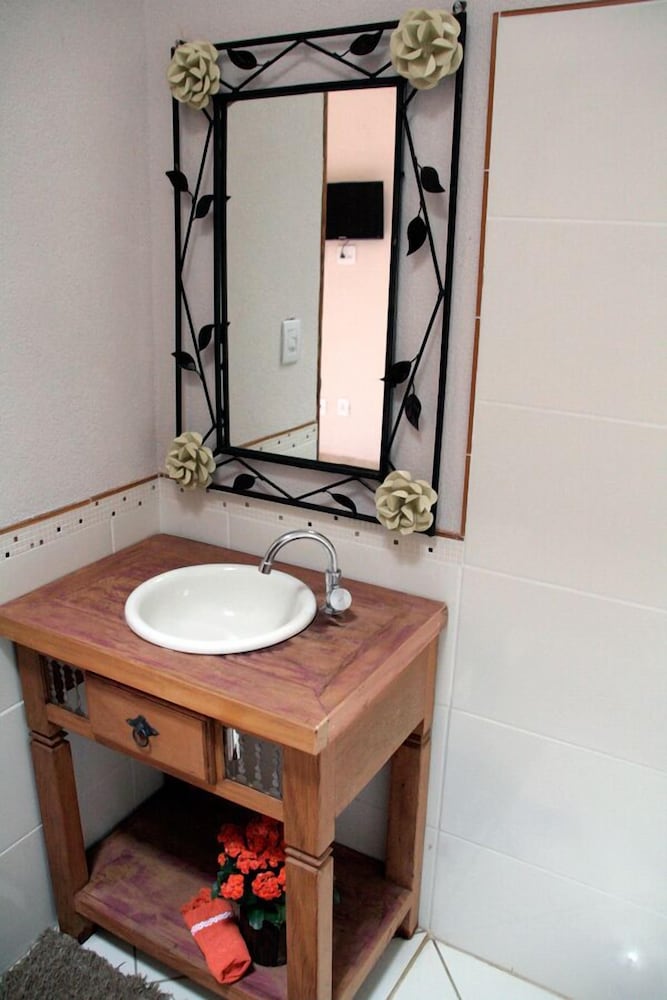 Фото Hotel Pousada Chalé Das Flores