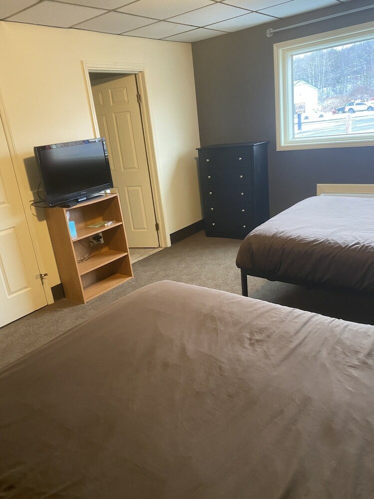 Фото The Montrose Hotel