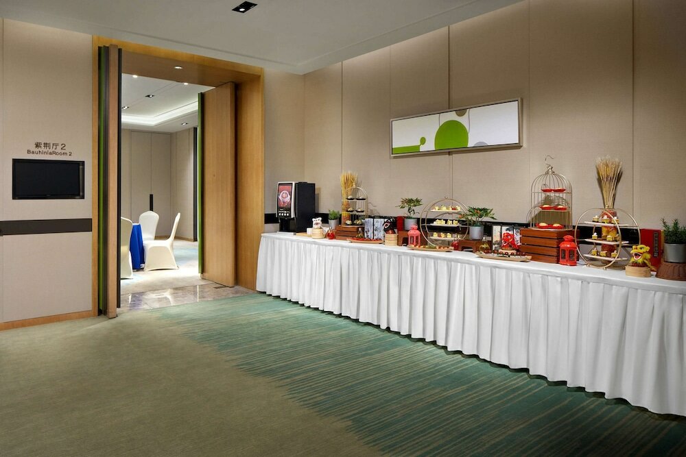 Фото Hilton Garden Inn Foshan