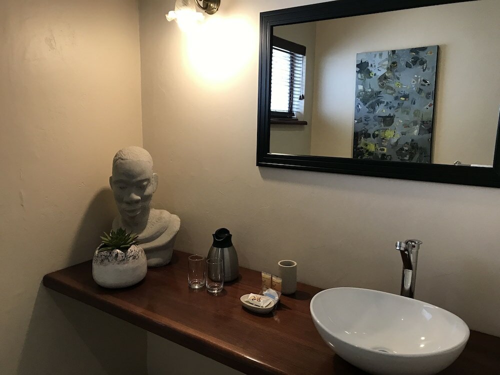 Фото The Crown Guesthouse