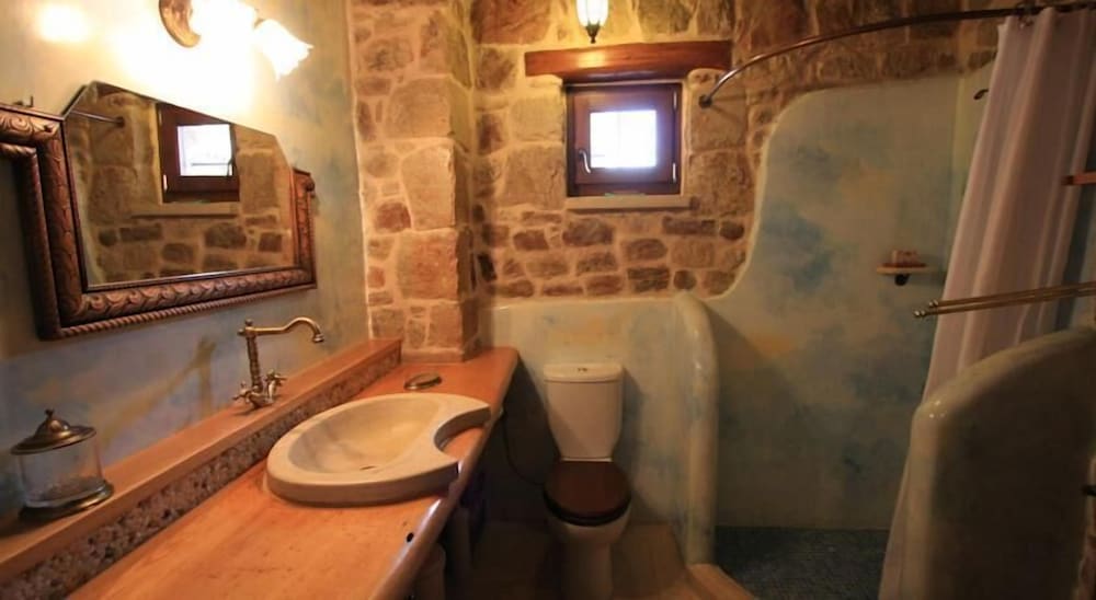 Фото Lithos Traditional Houses