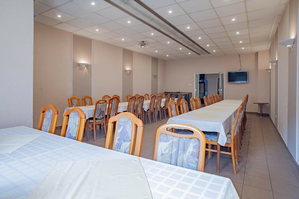 Фото Homoky Hotels Bestline Hotel