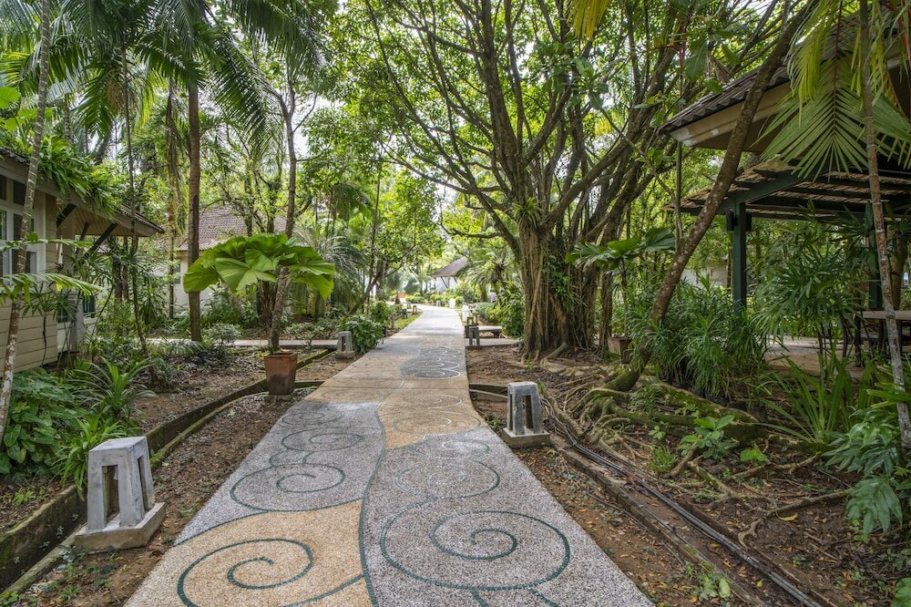 Фото Baan Khaolak Beach Resort