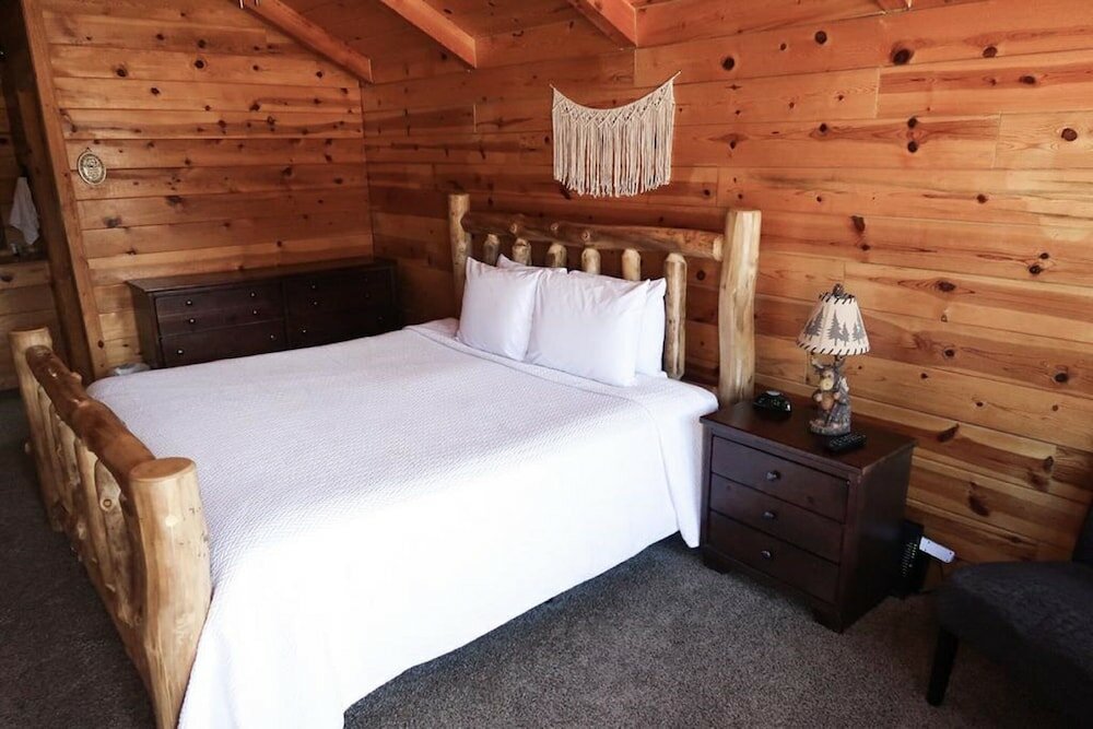 Фото Bryce Valley Lodging