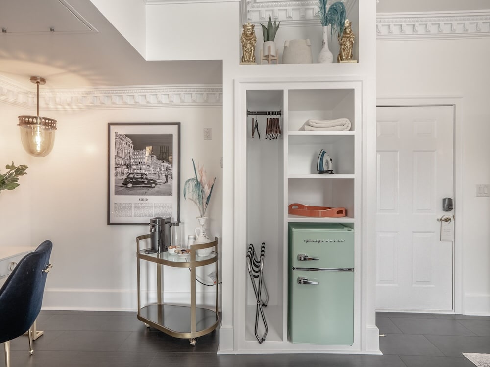 Фото Front Street Inn