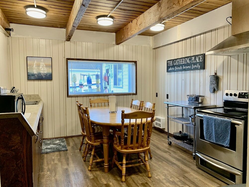 Фото Breakers Boutique Inn