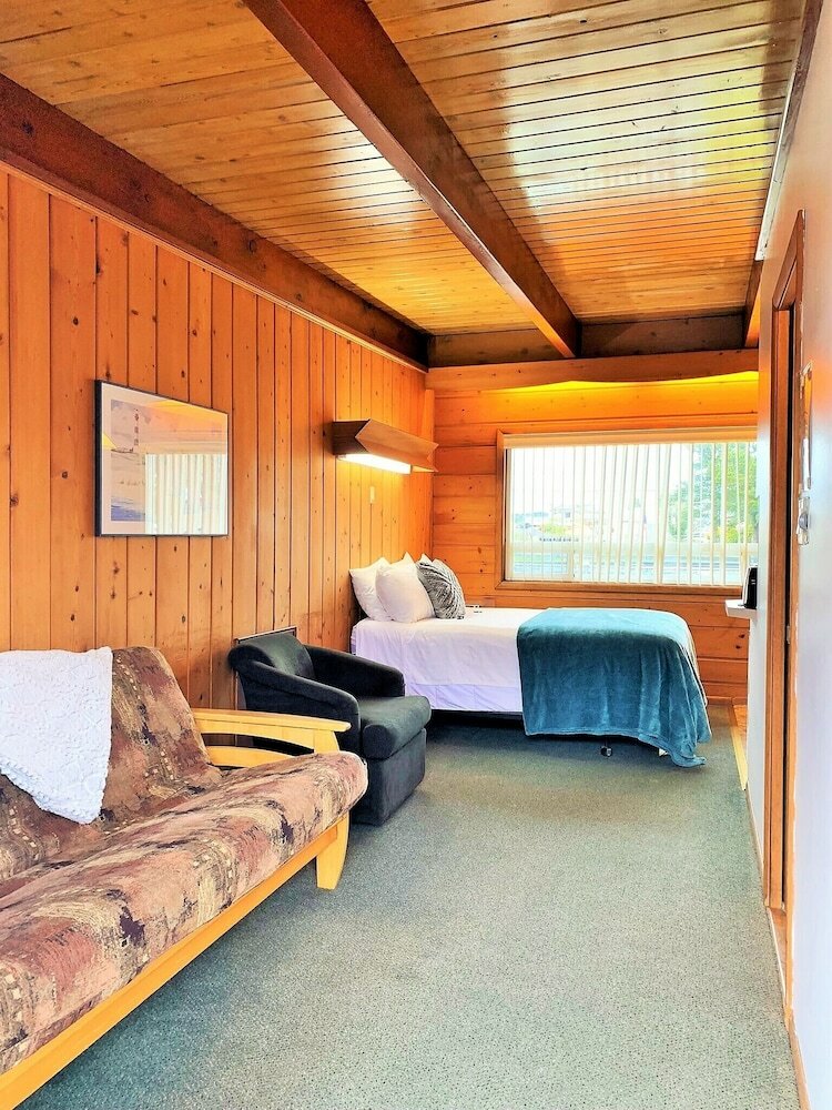 Фото Breakers Boutique Inn