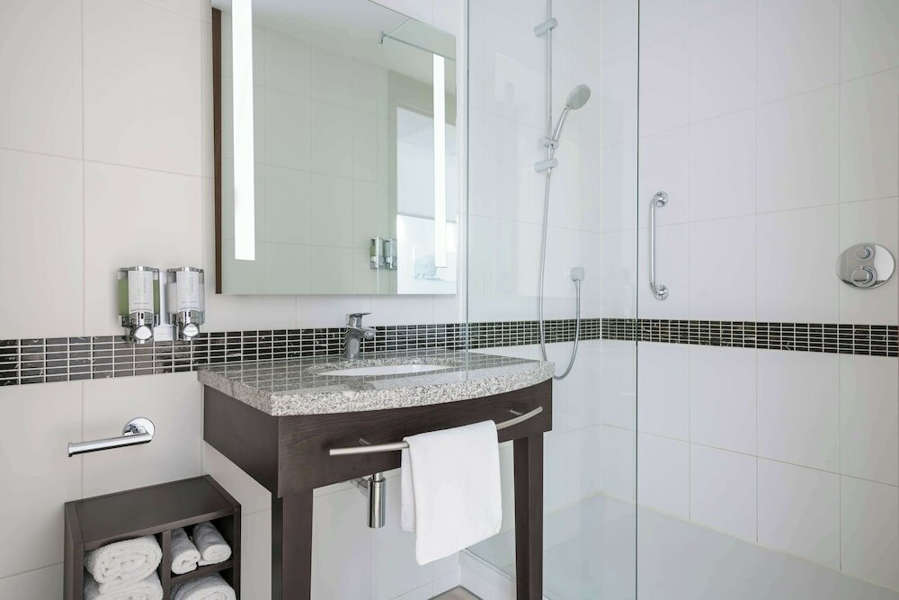 Фото Hampton by Hilton Amsterdam Centre East