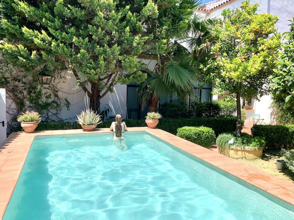 Фото Apartamentos Los Patios de la Judería