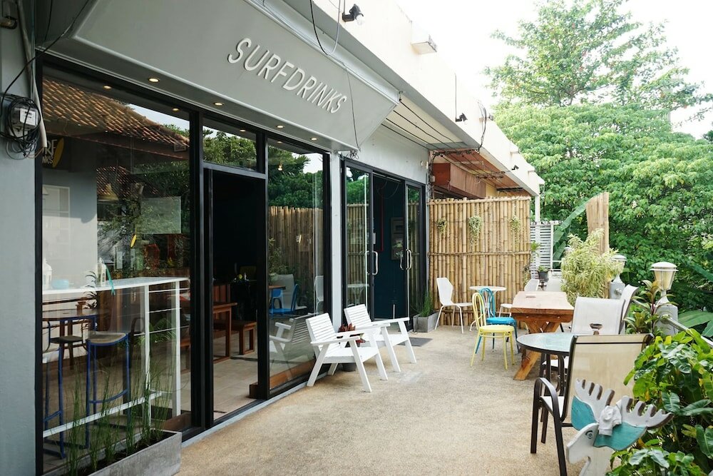 Фото Monkey Dive Yolo Bungalow