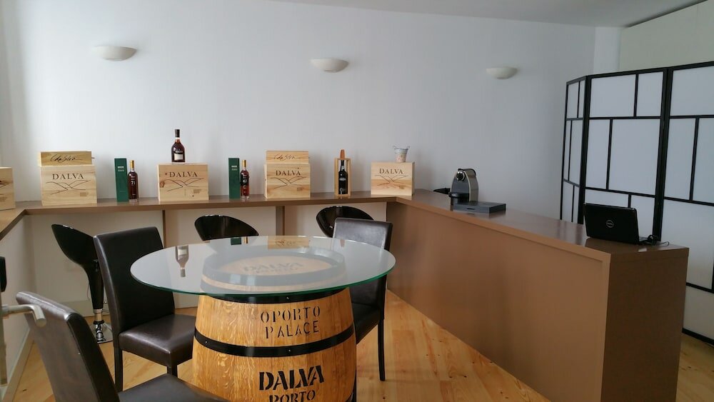 Фото Apartments Oporto Palace