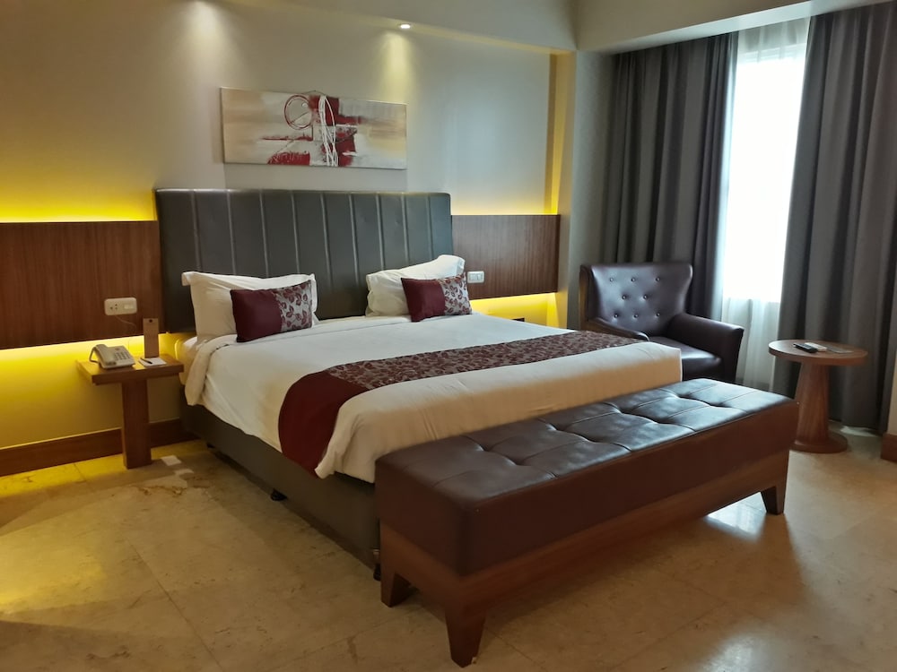 Фото Demelia Hotel