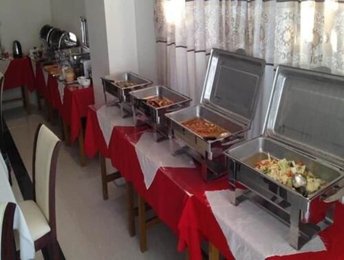 Гостиница Hotel Myitkyina в Мьичине