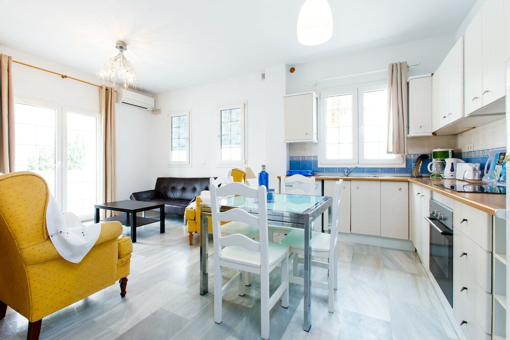 Фото Apartamentos Turísticos Almoraide