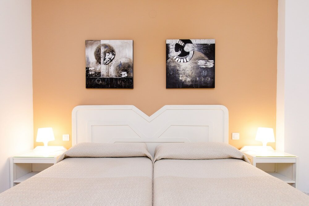 Фото Apartamentos Turísticos Almoraide