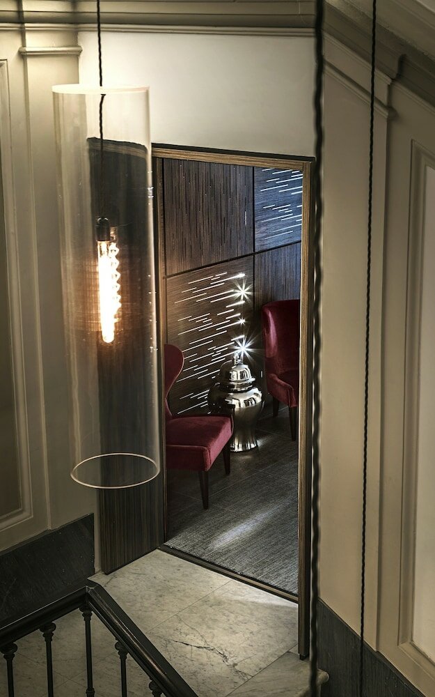 Фото The Glam Hotel