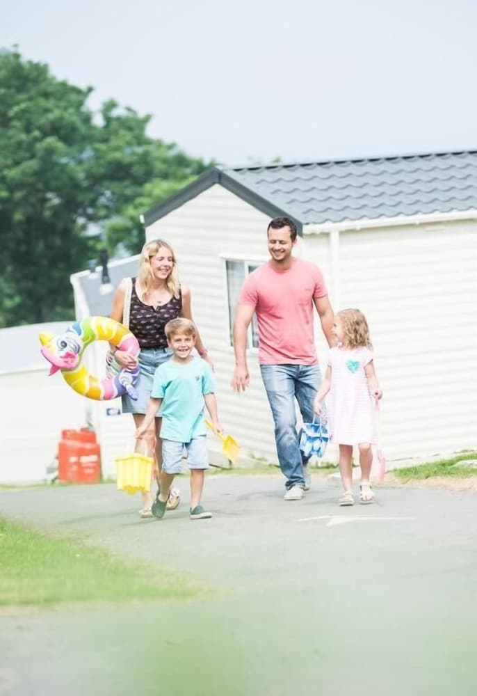 Фото Sandaway Beach Holiday Park