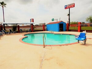 отель Texas Inn Harlingen