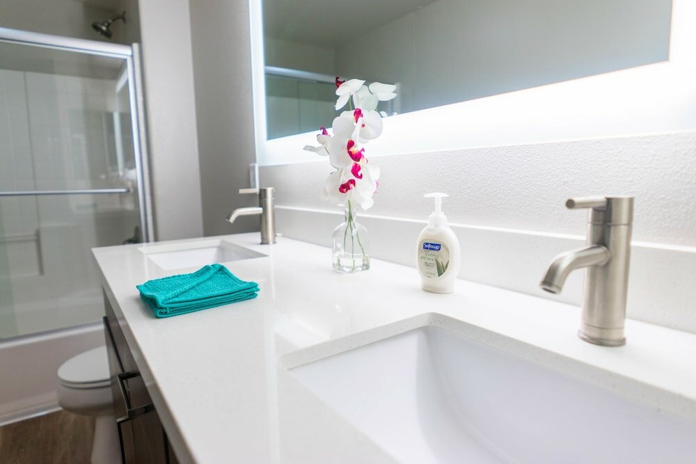 Фото Glendon Apartments