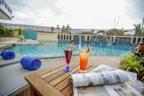 Гостиница Aqua Resort Phuket SHA Hotel