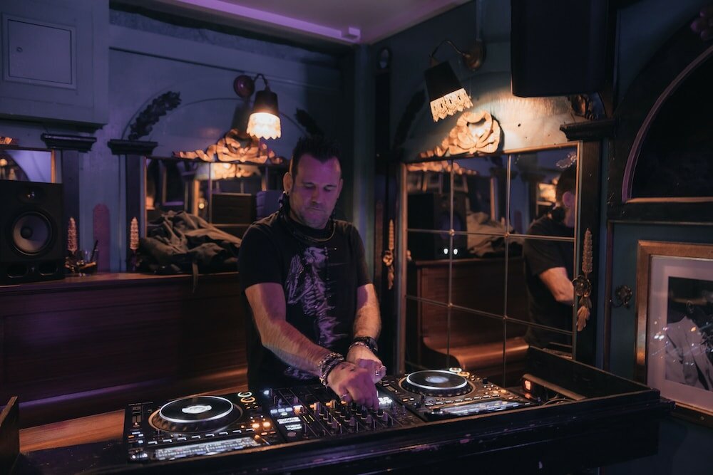 Фото Vevey Hotel & Guesthouse