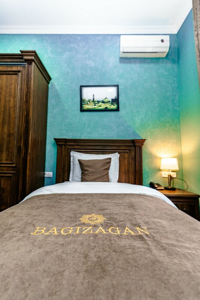Фото Bagizagan Hotel
