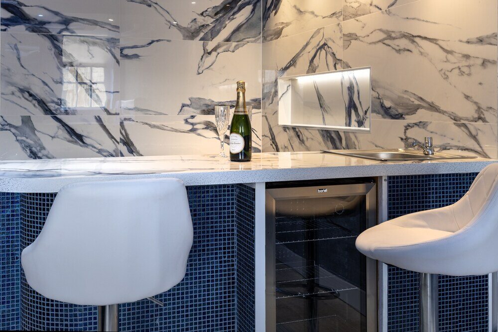 Фото Mischief Liverpool