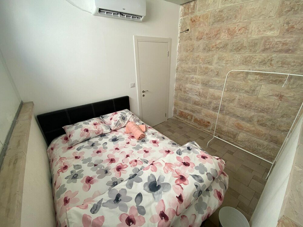 Фото Chateau Gabriel 6 Br Villa w Heated Pool