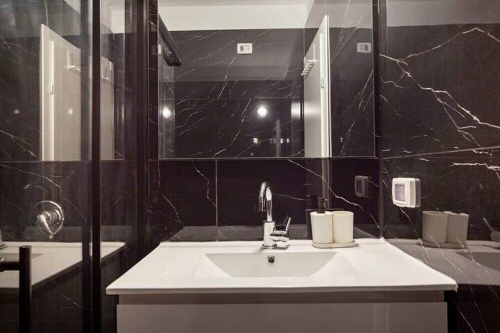 Фото Top Penthouse & Jacuzzi On The Beach