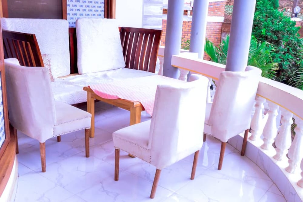 Фото The Keza Hotel and Apartments