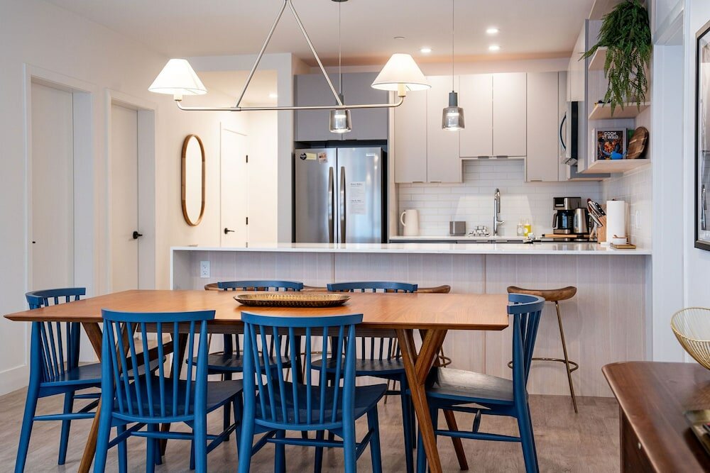 Фото Powder Pines Retreat Revelstoke Vacation