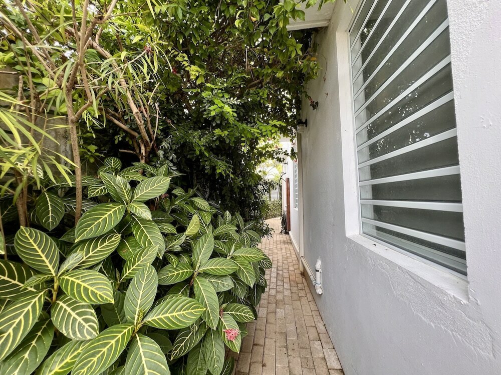 Фото Sonsoleá Host