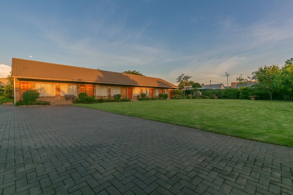 Фото Sunrock Guesthouse