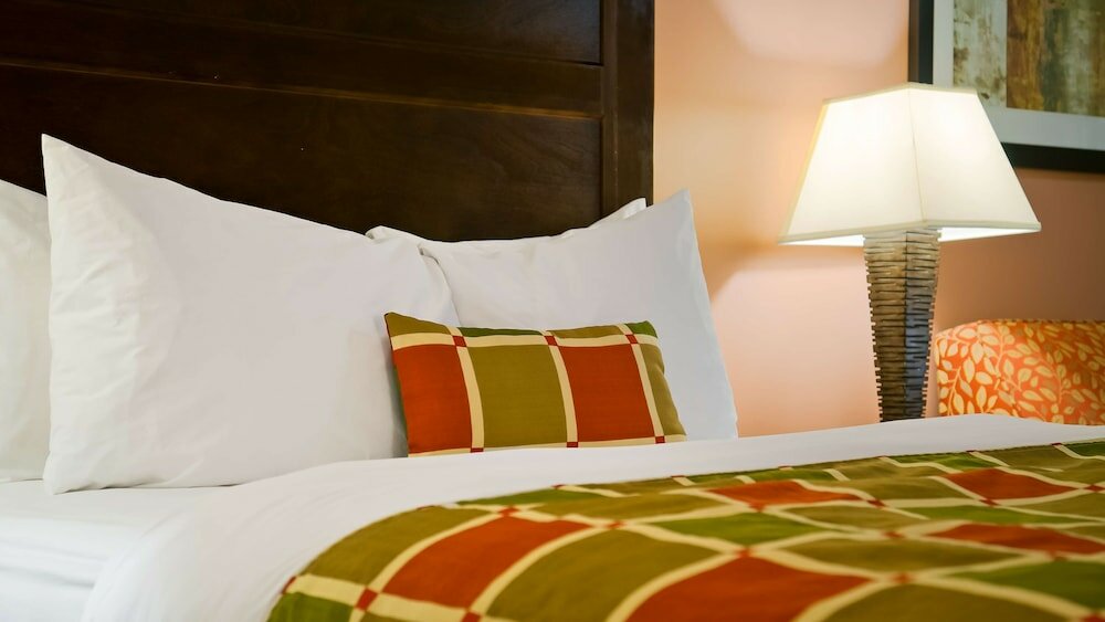 Фото Best Western Plus Mirage Hotel & Resort