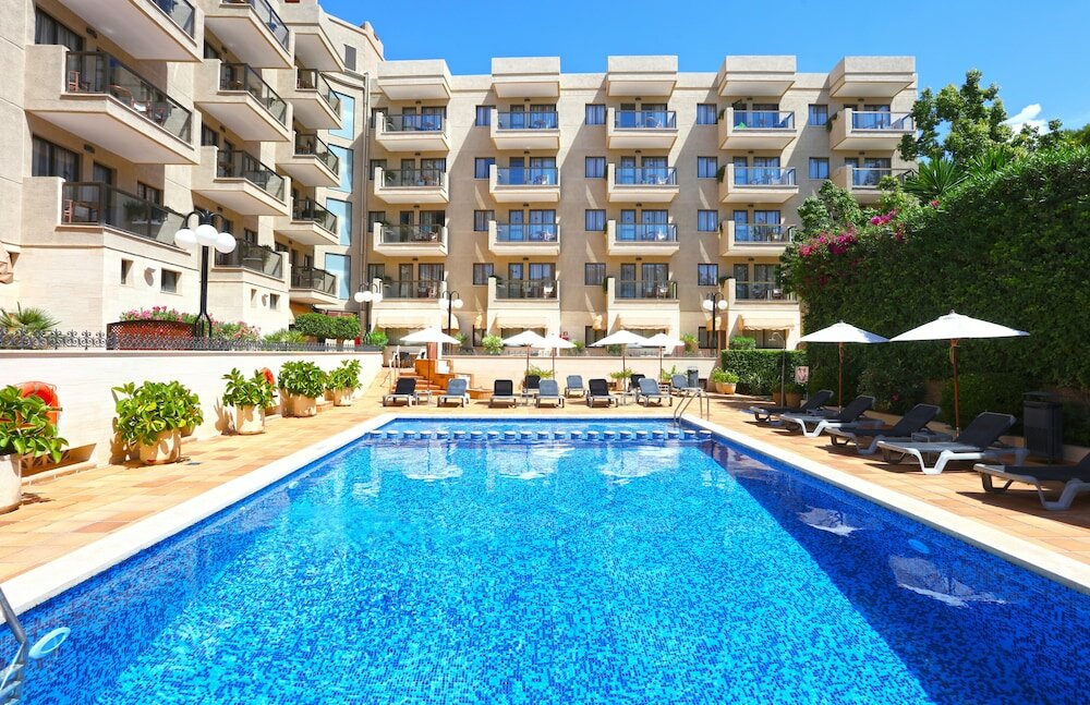 Фото отеля 1