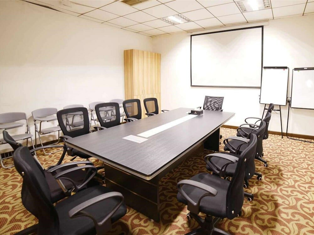 Фото Ibis Chengdu Yongfeng Hotel