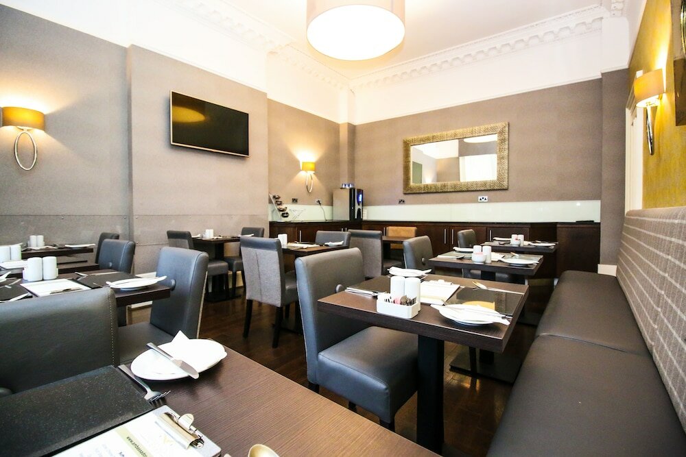 Фото Embassy Apartments