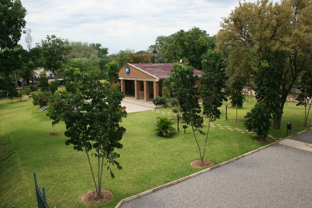 Фото The N1 Hotel & Campsite Victoria Falls