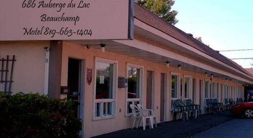 Гостиница Auberge Du Lac Beauchamp в Гатино