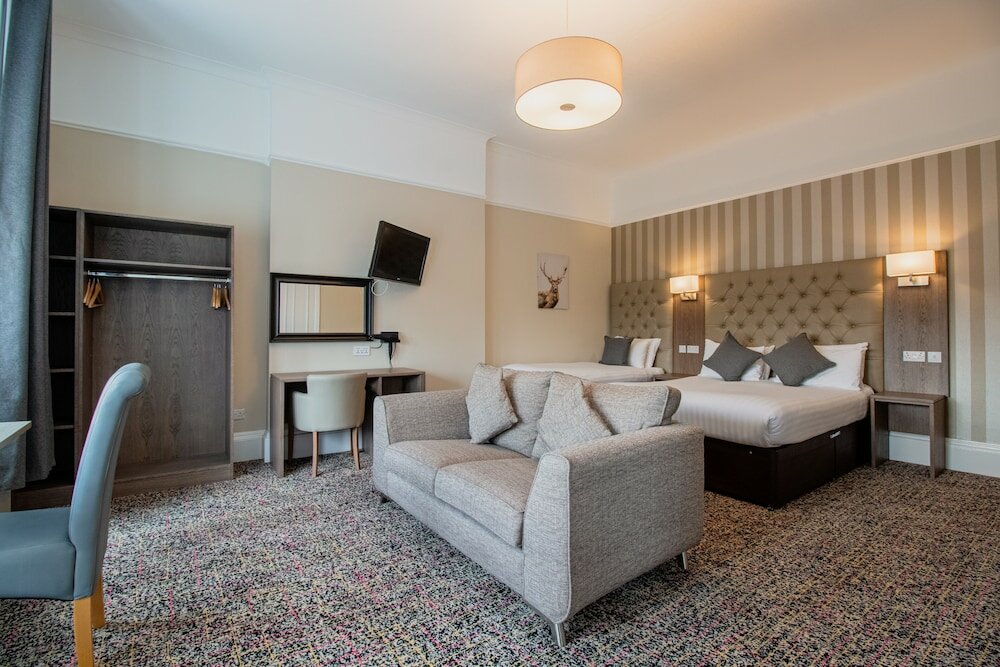 Фото Embassy Apartments