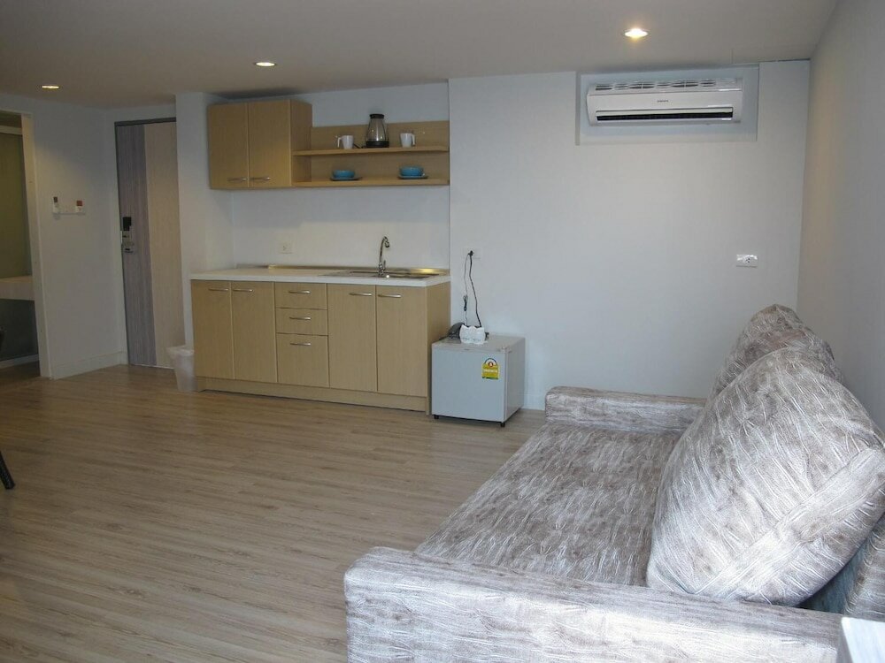 Фото Nantra Pattaya Baan Ampoe Beach