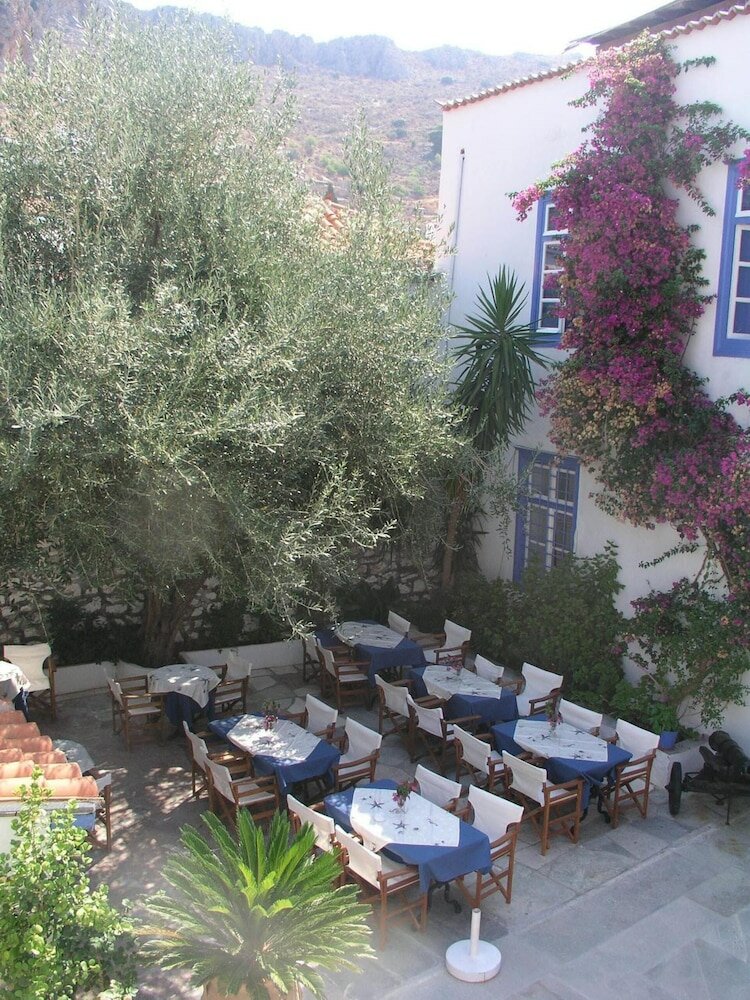 Фото Ippokampos Hotel