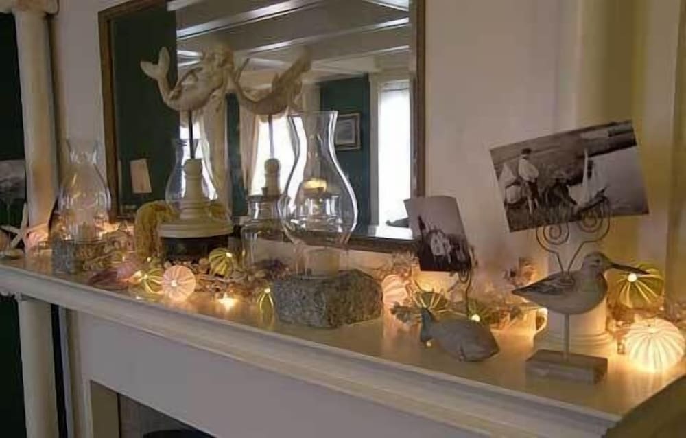 Фото Cedar Crest Inn